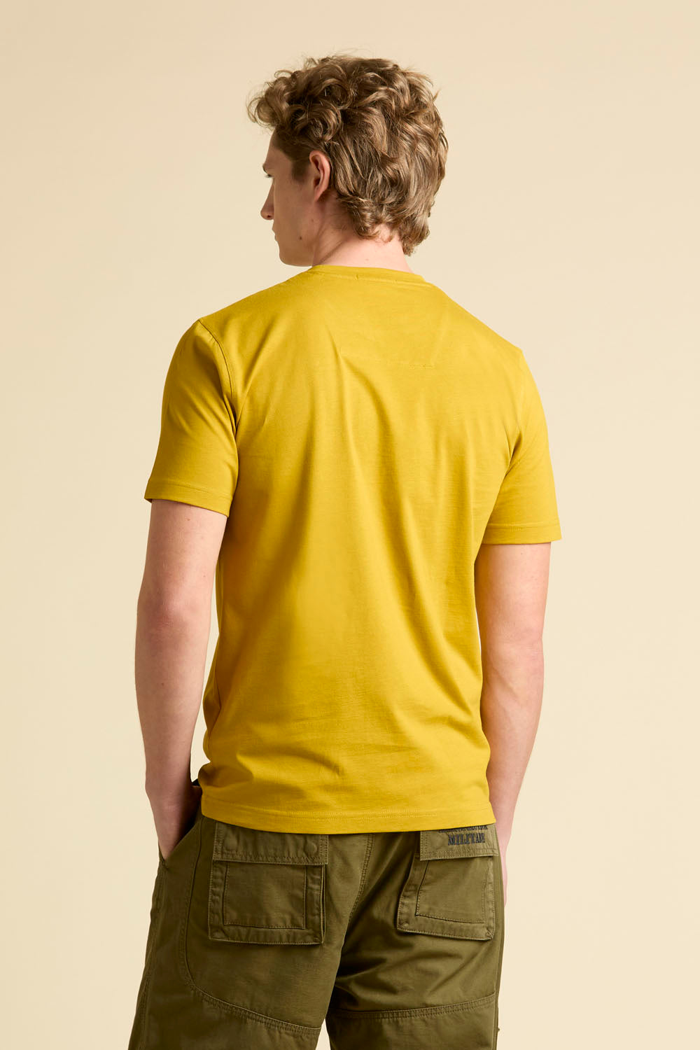 T-SHIRT MANICA CORTA CON LOGO IN FELTRO AERONAUTICA MILITARE GIALLO ORO
