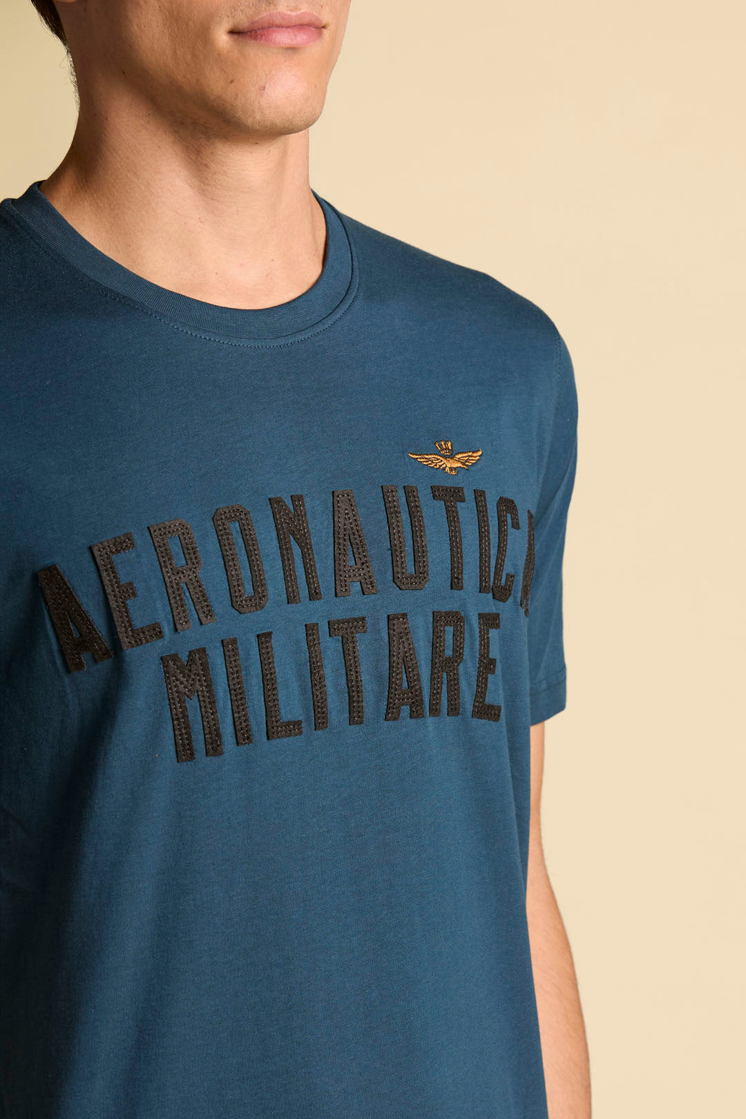 T-SHIRT MANICA CORTA CON LOGO IN FELTRO AERONAUTICA MILITARE BLU AVIO