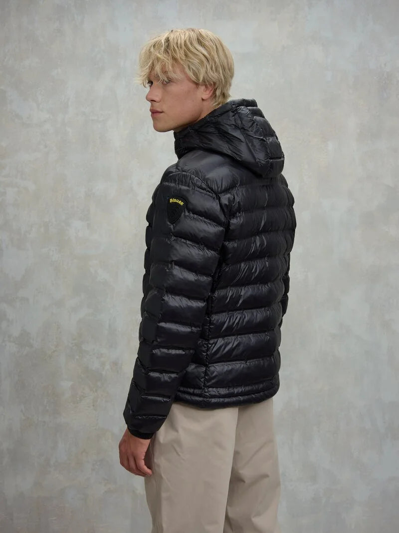 BLAUER GIUBBETTO TERMOSALDATO CON CAPPUCCIO CHARLES 25WBLUC02132-007284 NERO 999