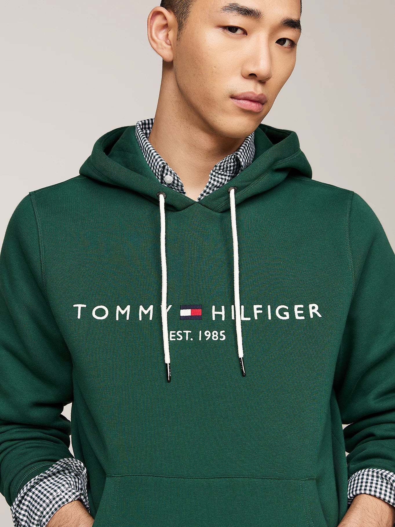FELPA TOMMY HILFIGER UOMO CON CAPPUCCIO FELPATA LOGO RICAMATO VERDE