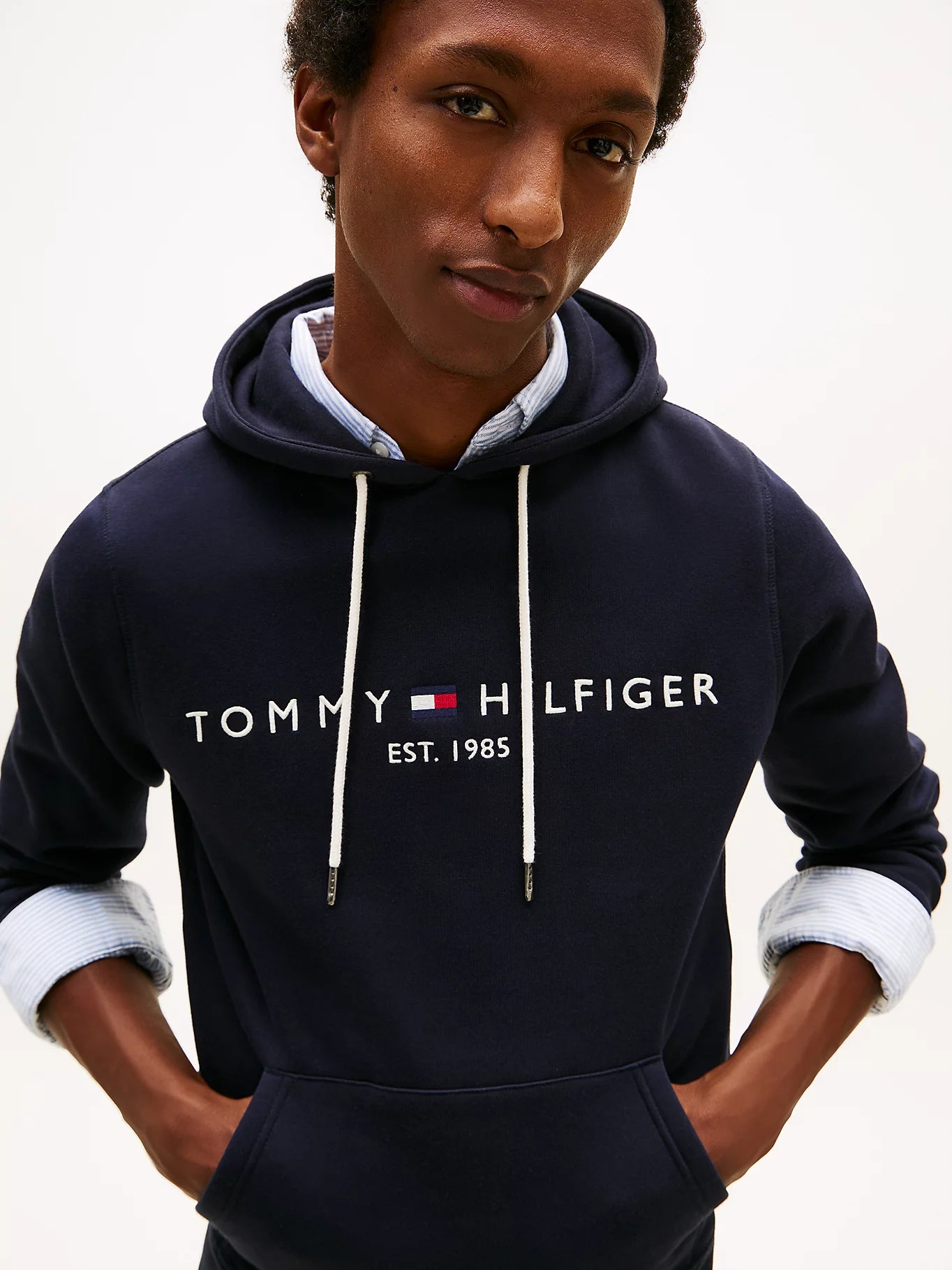 FELPA TOMMY HILFIGER UOMO CON CAPPUCCIO FELPATA LOGO RICAMATO BLU NAVY