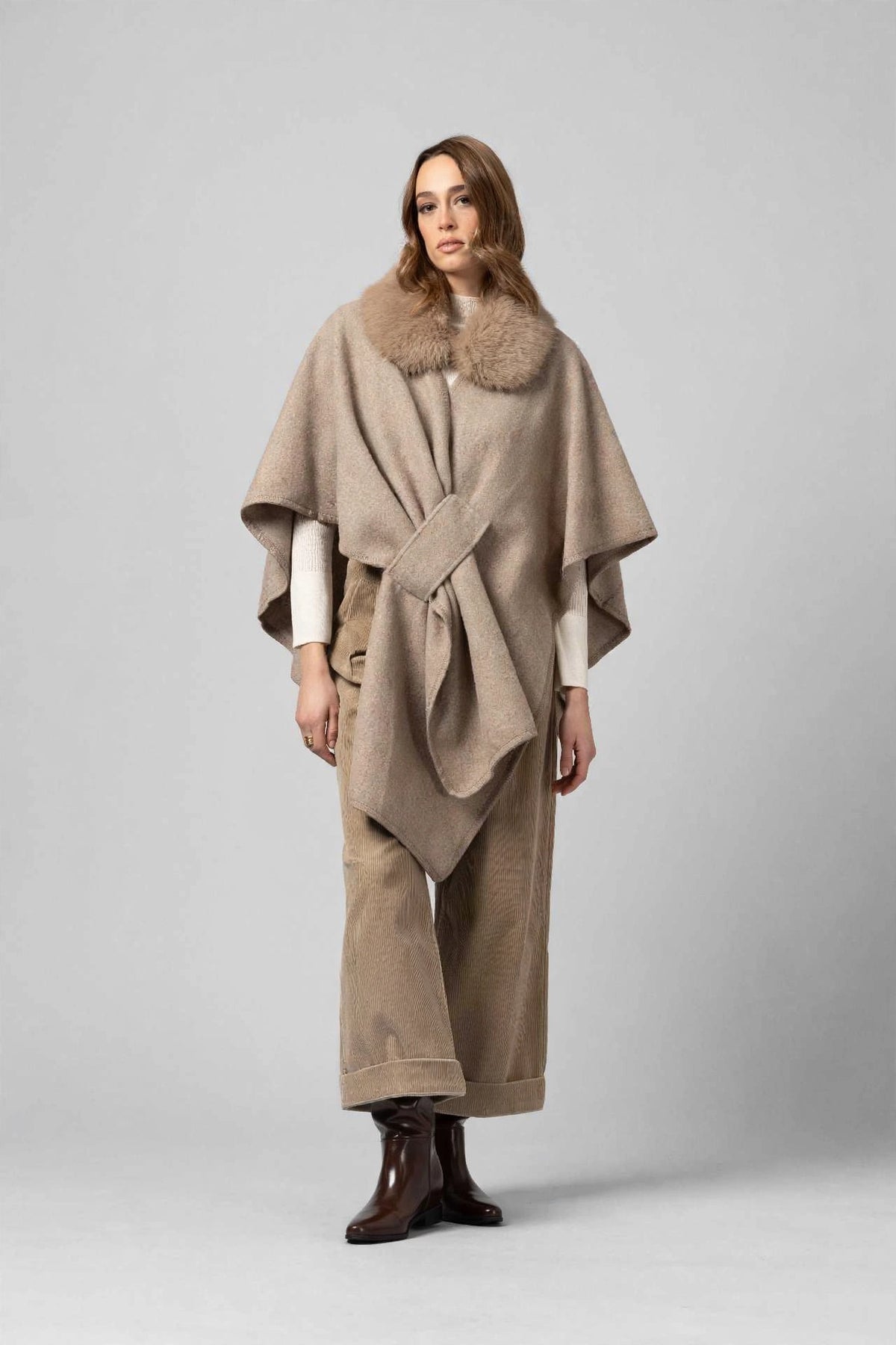 AN AIM PONCHO Q0210