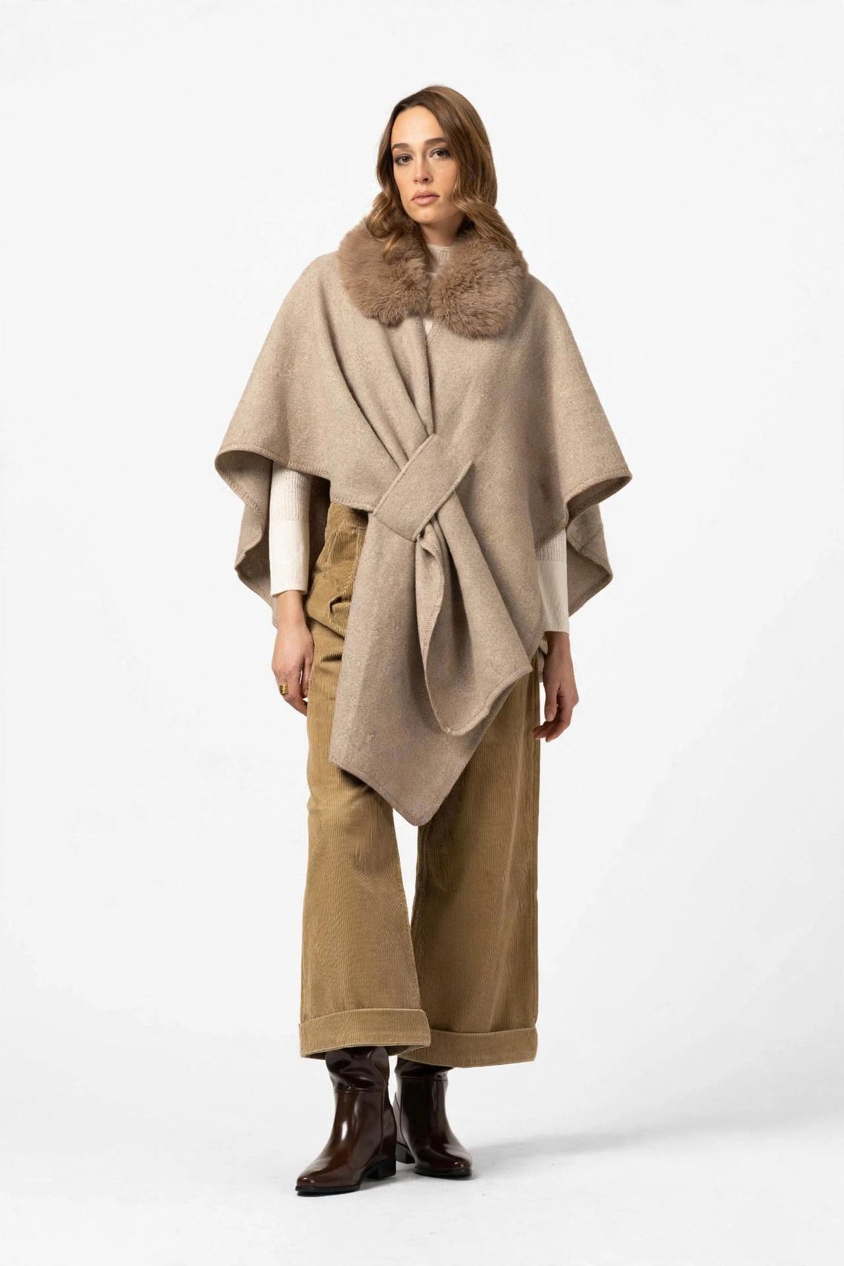 AN AIM PONCHO Q0210